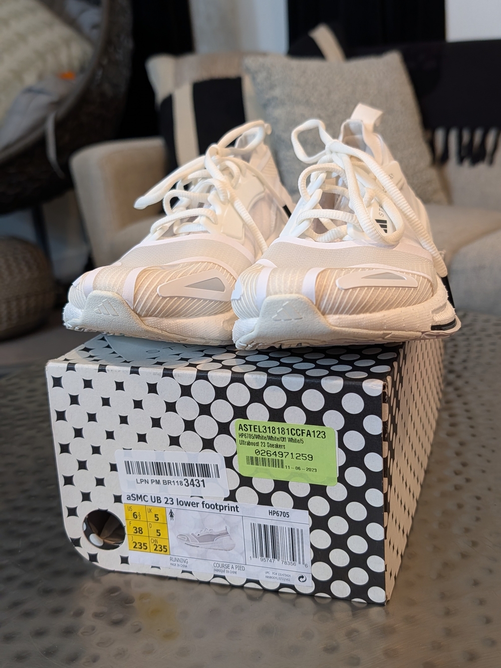 adidas by Stella McCartney Women's White Lightweight Trainer - Picture 7 of 8